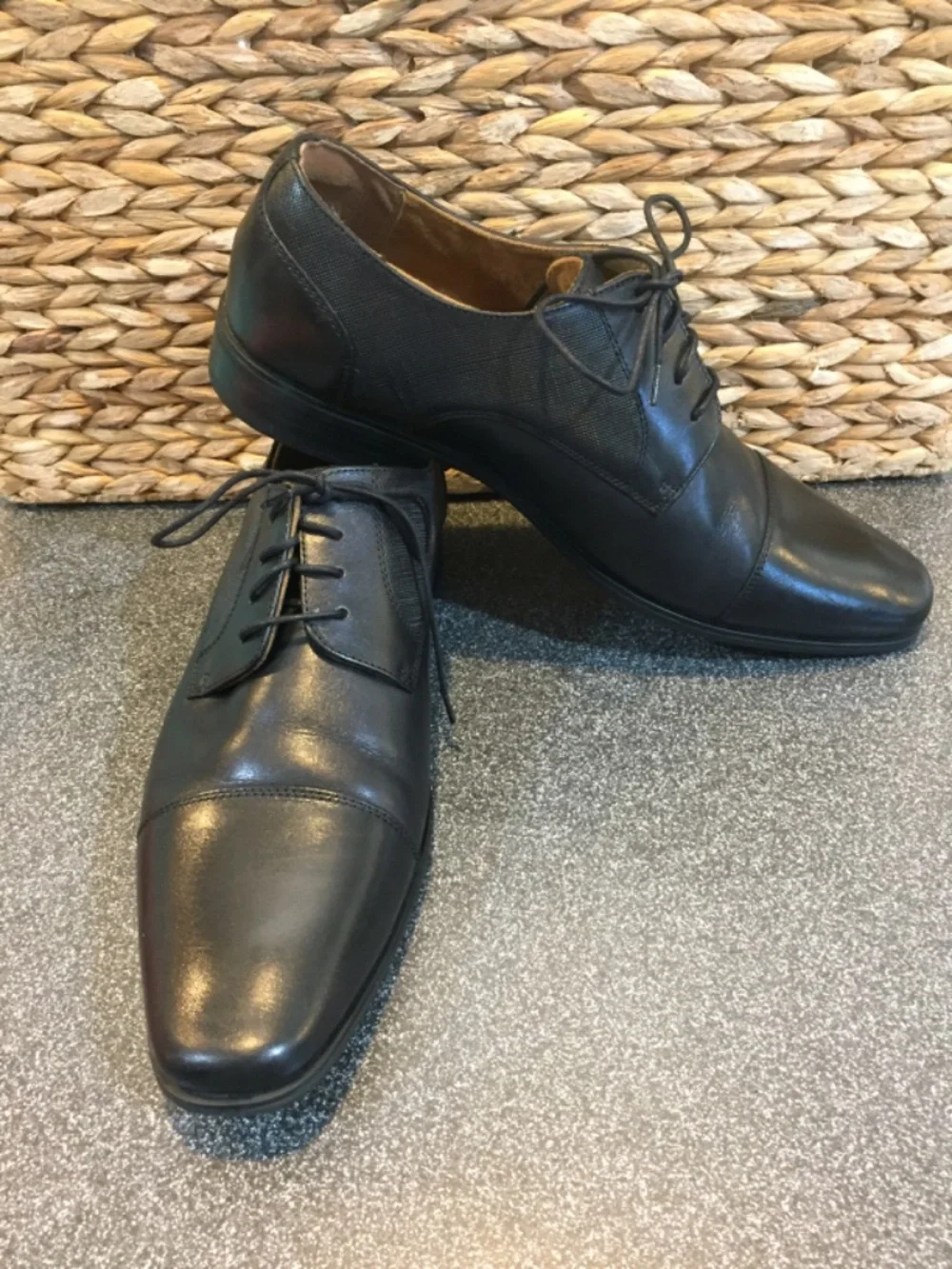 Florsheim Black Leather Cap-Toe Derby Shoes